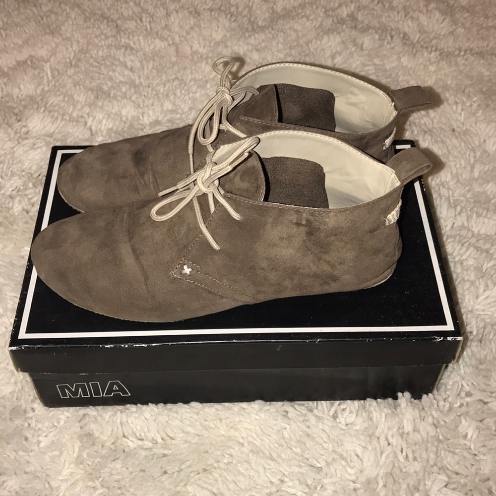 MIA Booties - Picture 3 of 4